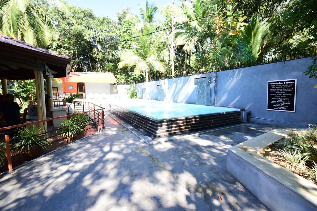 Anon Rest Hotell Dambulla Exteriör bild