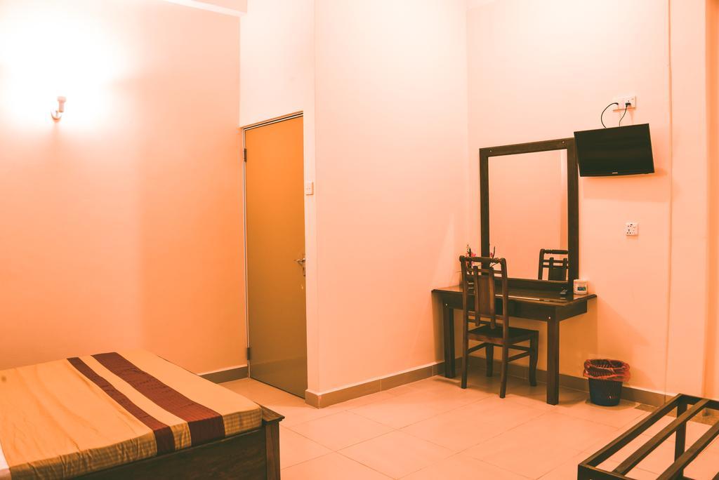 Anon Rest Hotell Dambulla Exteriör bild