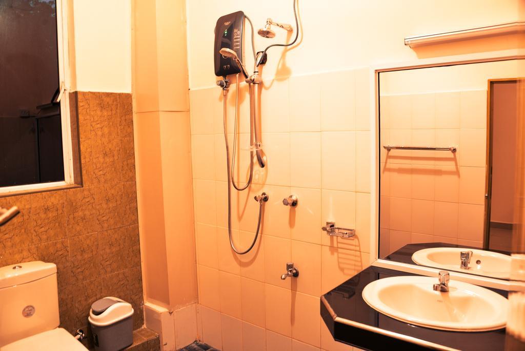 Anon Rest Hotell Dambulla Exteriör bild